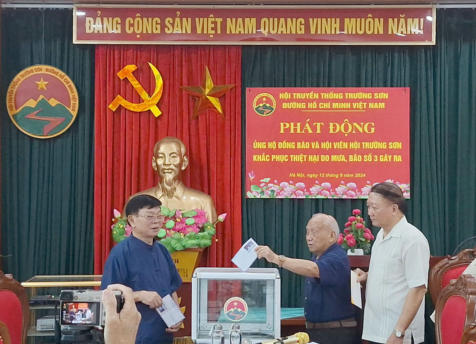 Video Clip: Hội Trường Sơn Việt Nam phát động, vận động ủng hộ giúp đỡ đồng bào và hội viên khắc phục thiệt hại do bão số 3 