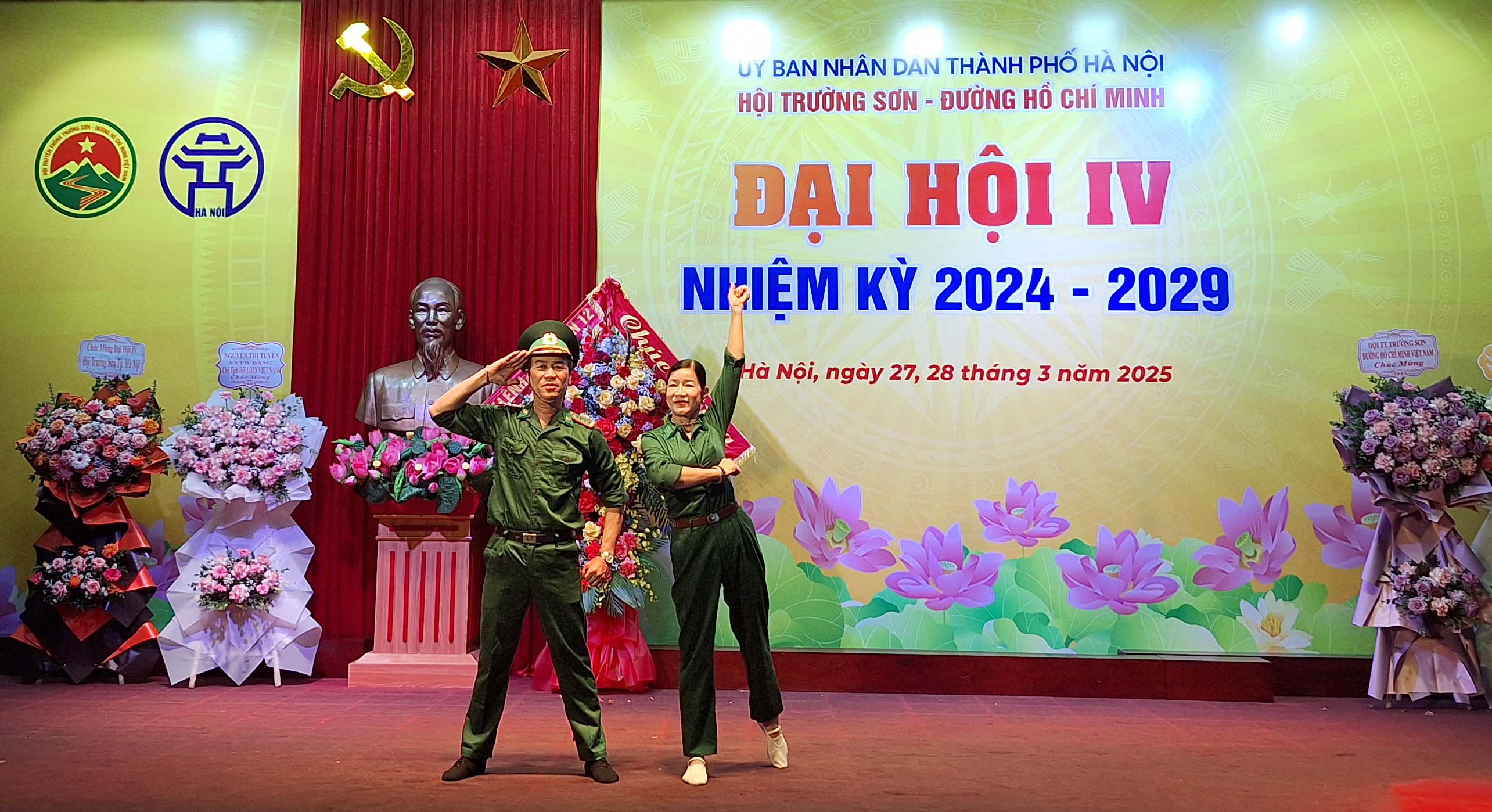Giai điệu tự hào - Những tác phẩm chọn lọc của đôi nghệ sĩ múa Xuân Quỳnh và Bích Thủy.