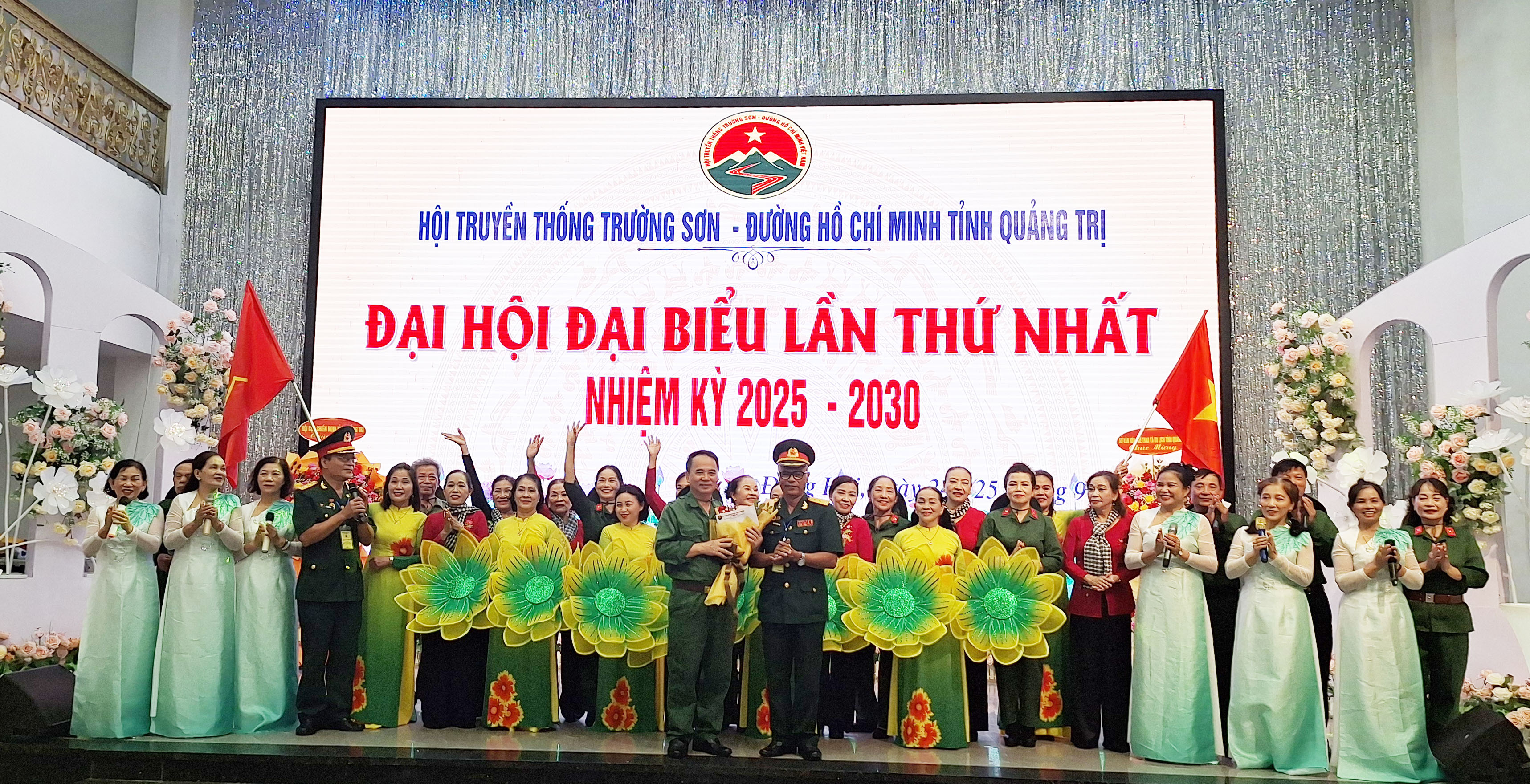 Chương trình văn nghệ chào mừng Đại hội đại biểu Hội Trường Sơn tỉnh Quảng Trị lần thứ nhất nhiệm kì 2025-2030.