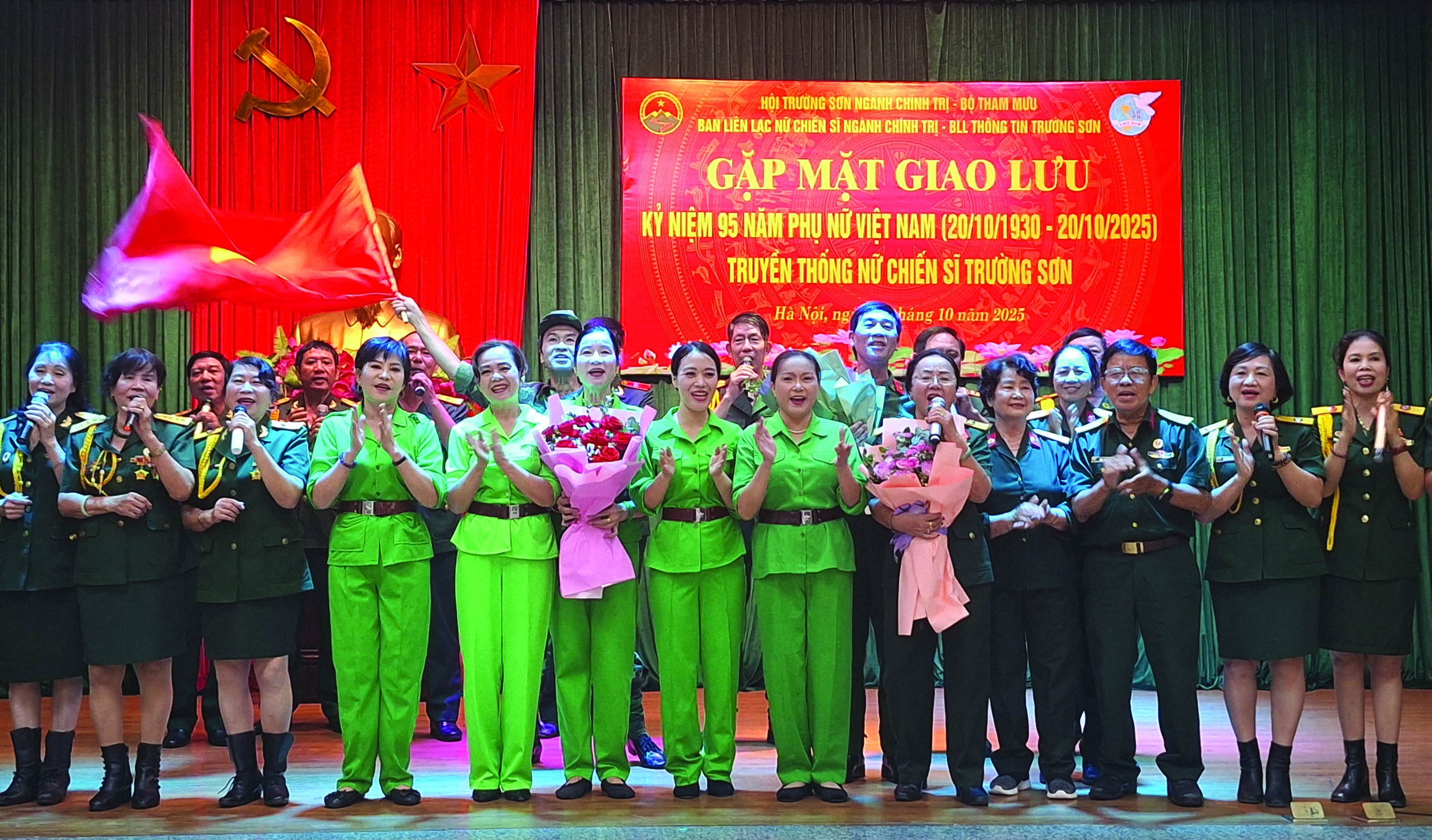 Chương trình văn nghệ chào mừng kỉ niệm 95 năm ngày phụ nữ Việt Nam (20 tháng 10)