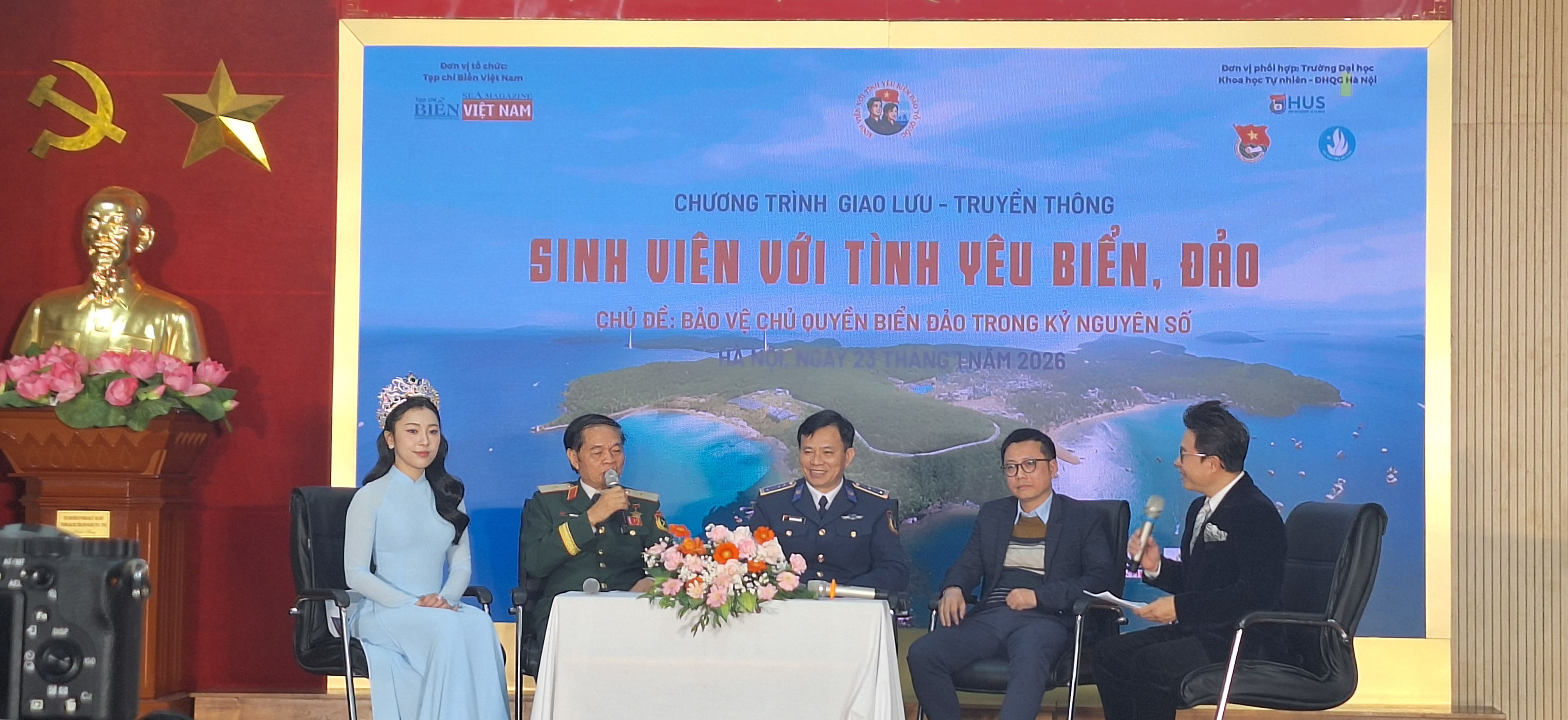 Phim tài liệu Giao lưu - Truyền thông: Sinh viên với tình yêu biển, đảo. Chủ đề: Bảo vệ chủ quyền biển đảo trong kỉ nguyên số.