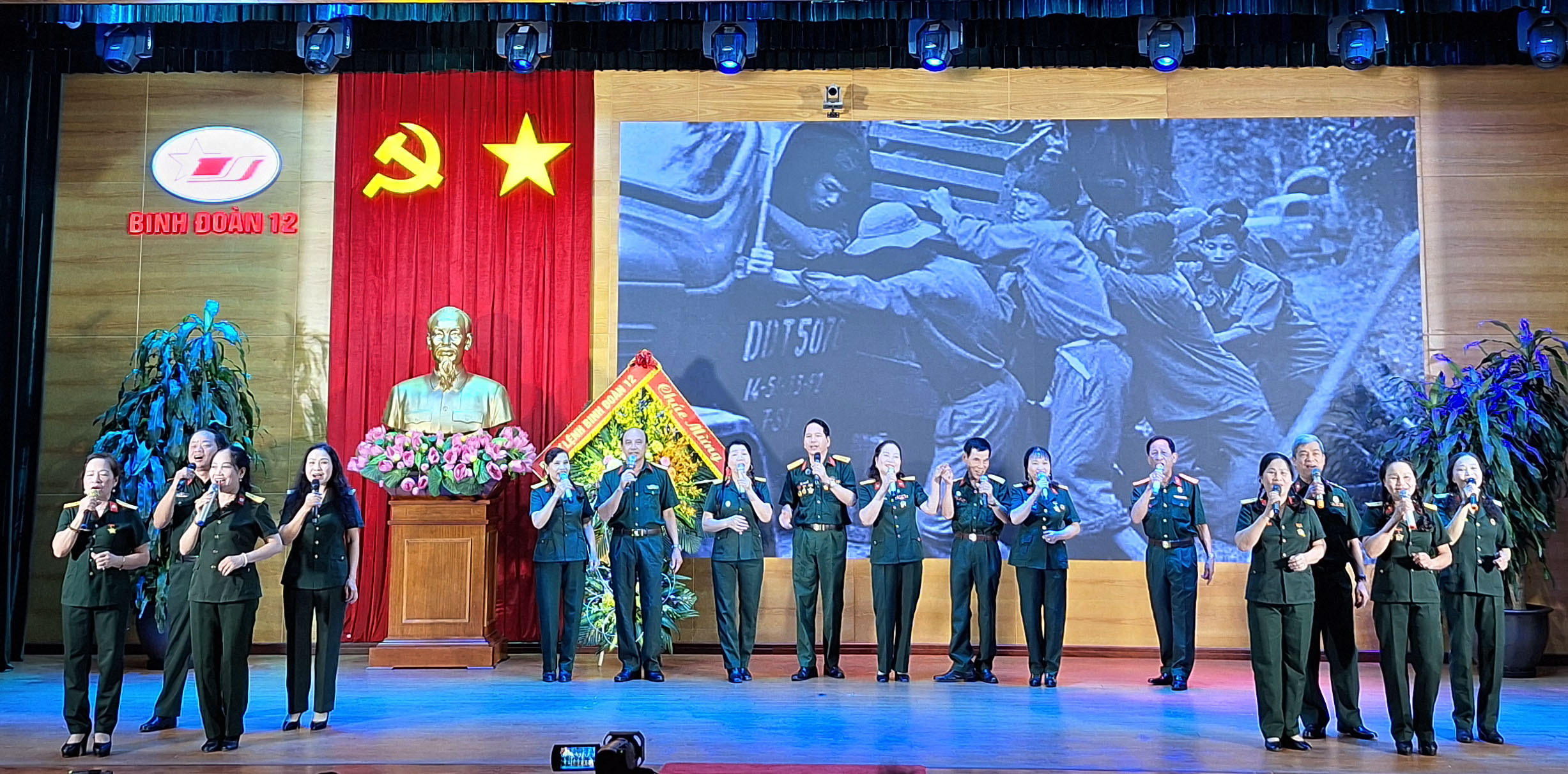 Chương trình ca múa nhạc chào mừng: Hội TSVN gặp mặt kỉ niệm 67 năm Ngày truyền thống Bộ đội Trường Sơn