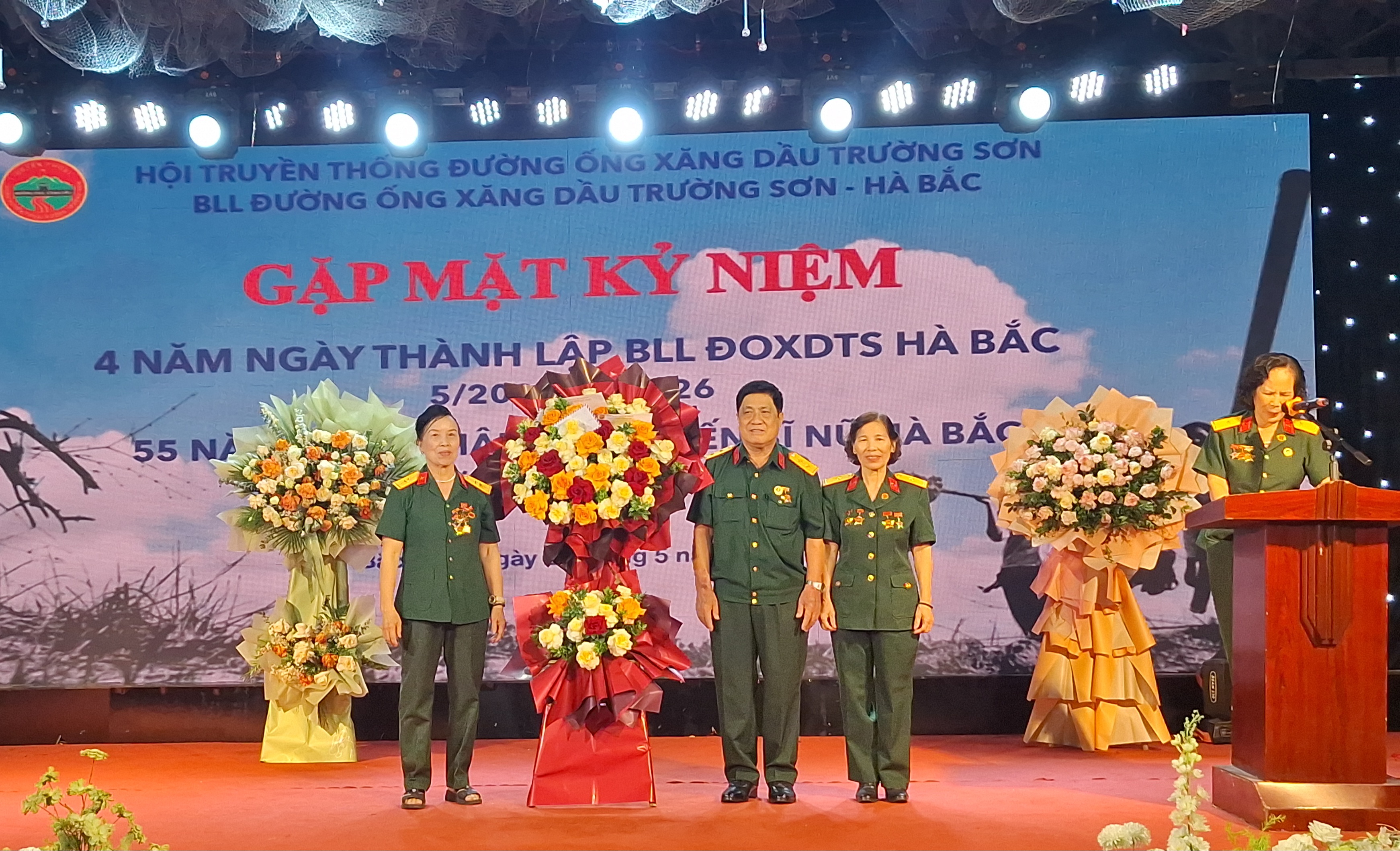 P/S Gặp mặt kỉ niệm 4 năm thành lập Ban liên lạc xăng dầu-Đường ống Trường Sơn Hà Bắc và 55 năm nhập ngũ của Nữ CCB nhập ngũ tháng 5-1971.
