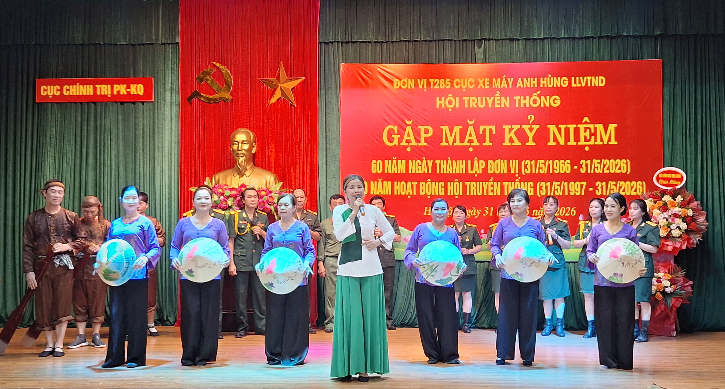 CLB VH-NT TSTP Hà Nội biểu diễn Văn nghệ chào mừng Kỉ niệm 60 năm Ngày thành lập đơn vị T285  - Đơn vị AHLLVTND
