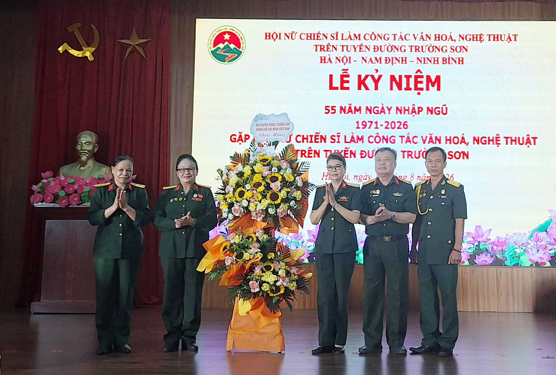 Phóng sự: Lễ kỉ niệm 55 năm nhập ngũ của Nữ CS Hà Nội, Nam Định, Ninh Bình làm công tác Văn Hoá - Nghệ thuật trên tuyến đường Trường Sơn anh hùng.