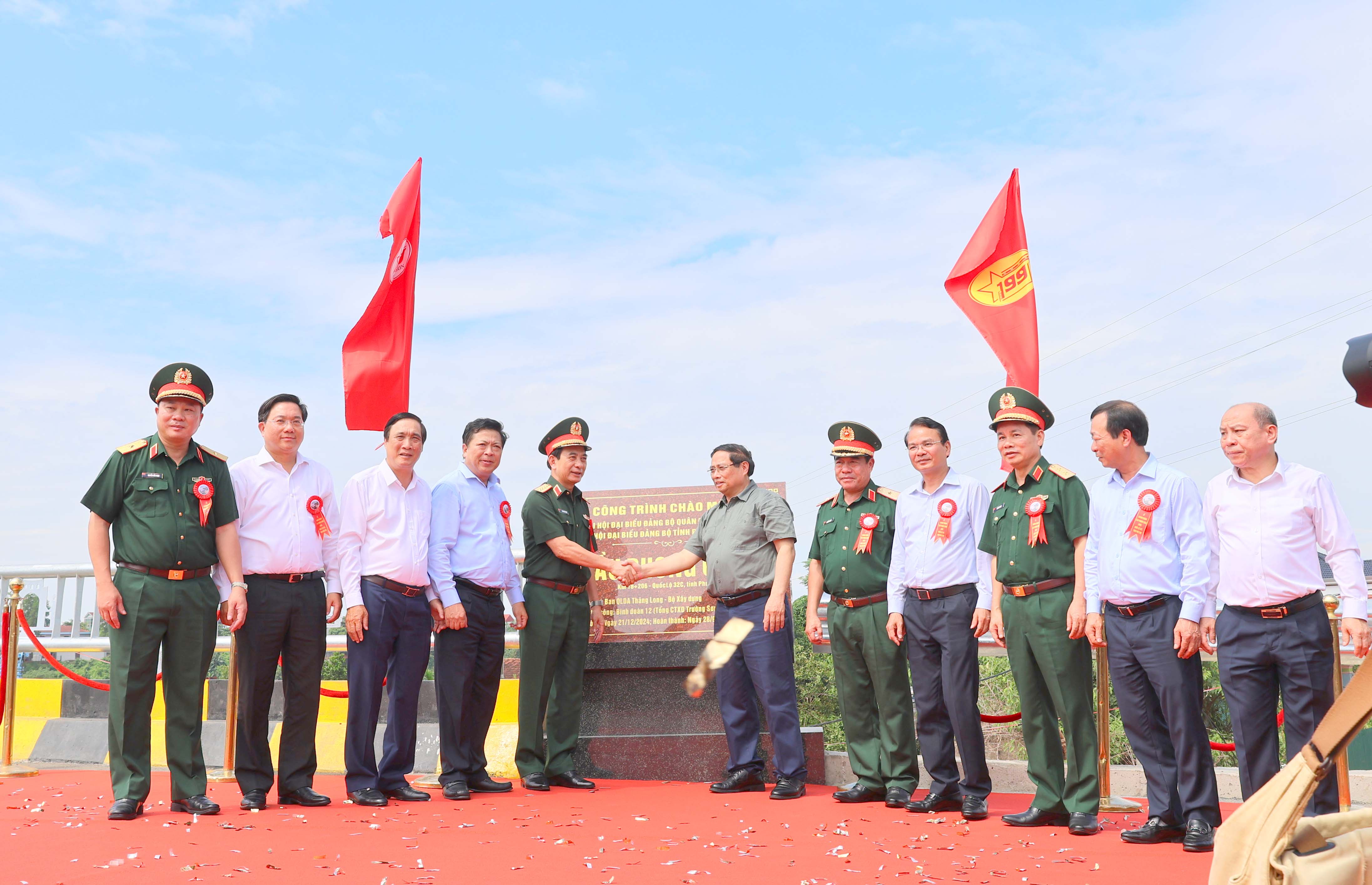 BINH ĐOÀN 12 - LỄ CẮT BĂNG KHÁNH THÀNH VÀ THÔNG XE CẦU PHONG CHÂU (Mới ) Ngày 28/9/2025