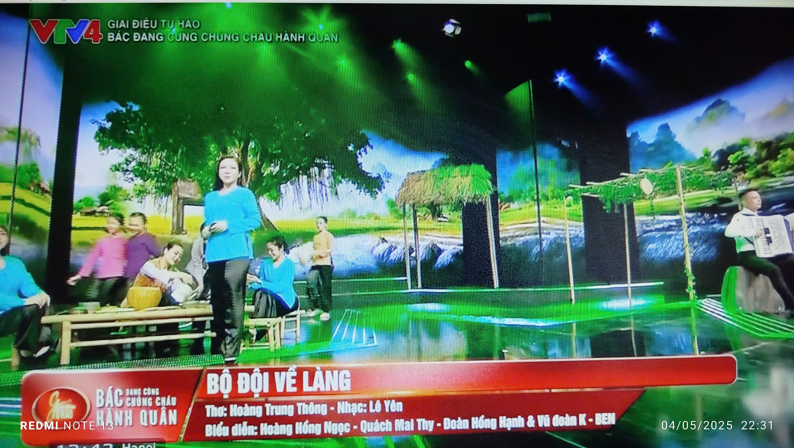 BỘ ĐỘI VỀ LÀNG