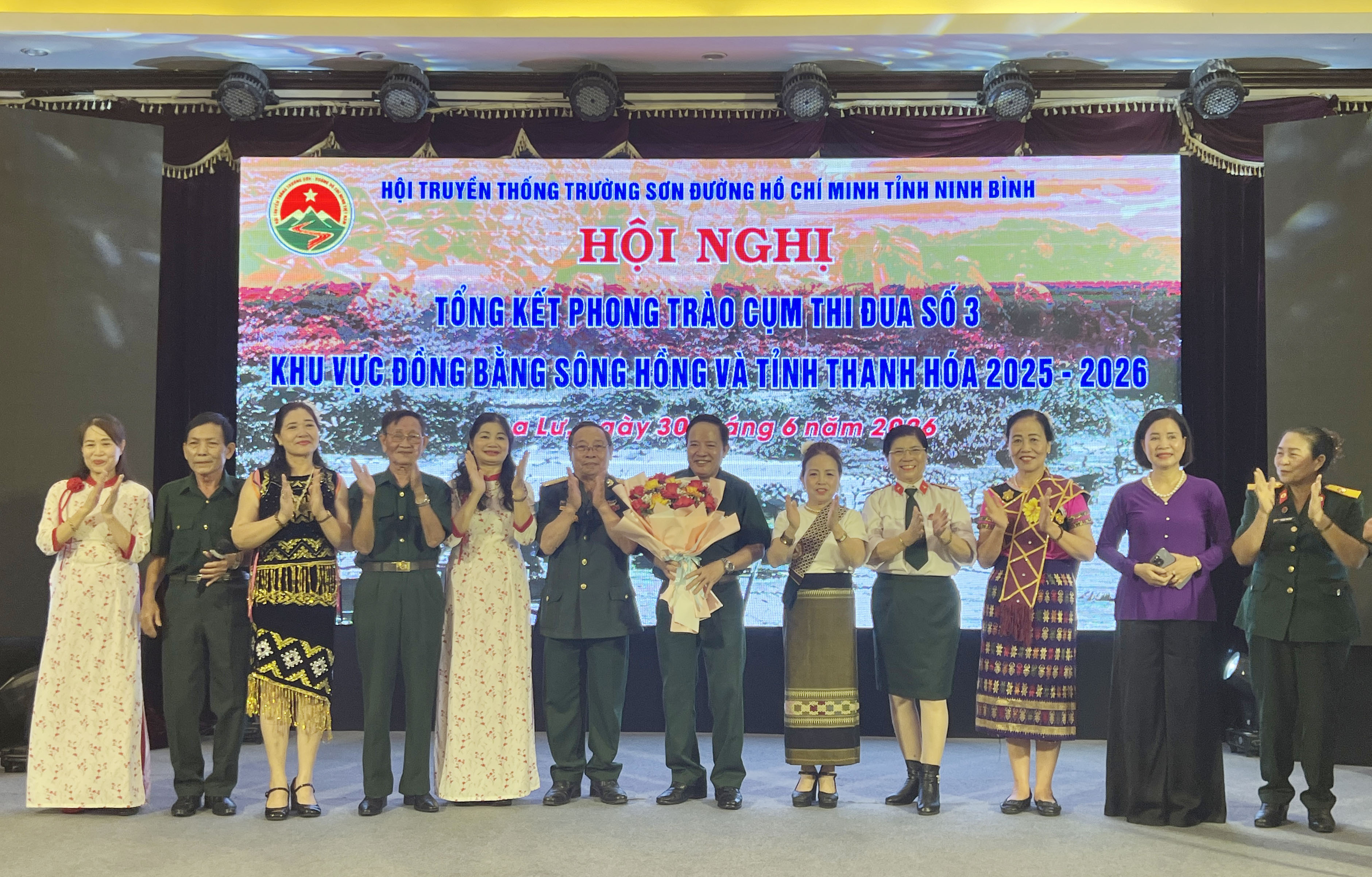 Chương trình nghệ thuật chào mừng hội nghị Cum thi đua số 3 Hội Trường Sơn Việt Nam (Cụm đồng bằng Sông Hồng).