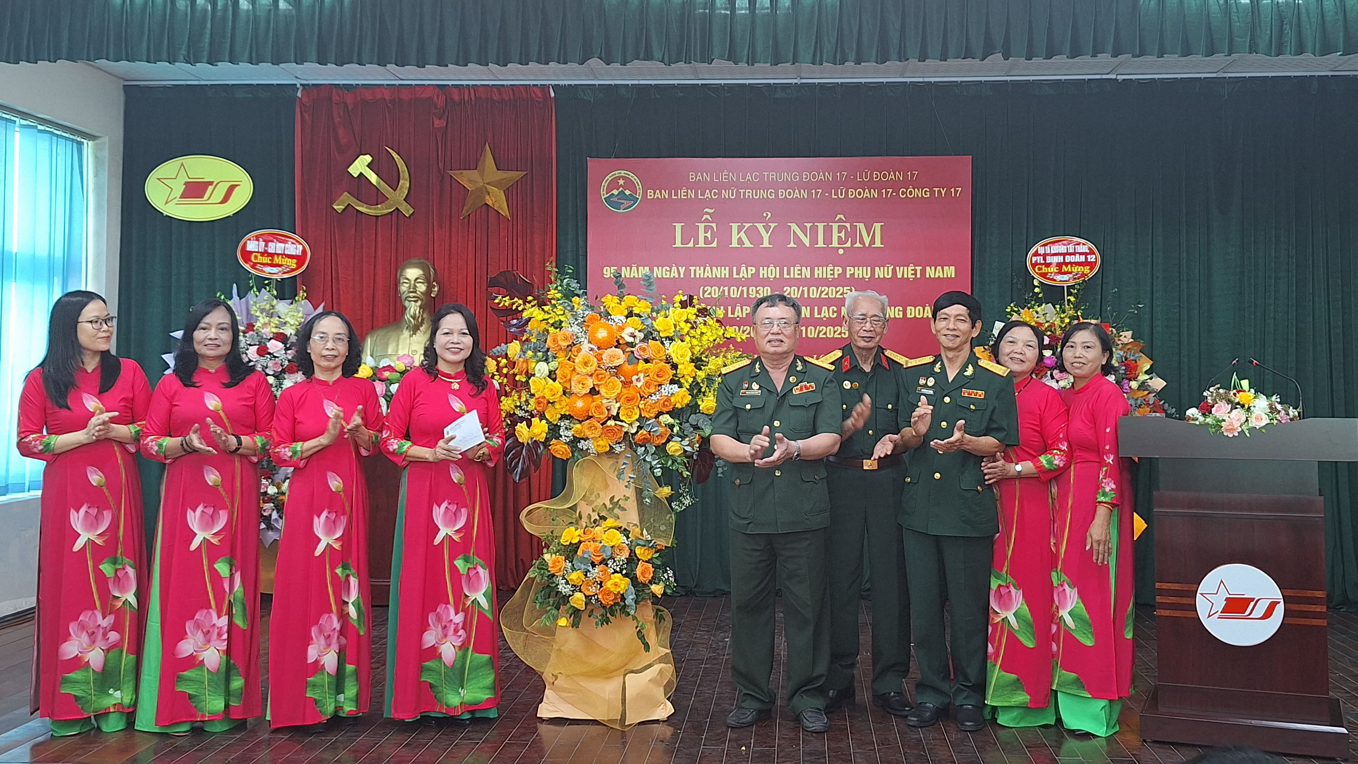 BLL Nữ CSTS trung đoàn 17 kỉ niệm 95 năm ngày PNVN và 10 năm ngày thành lập BLL Nữ CSTS trung đoàn 17.