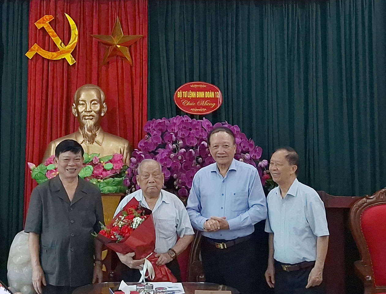 Thường trực Hội Trường Sơn Việt Nam tổ chức chương trình chúc mừng Thiếu tướng Võ Sở - Chủ tịch Hội, được trao tặng Huy Hiệu 80 năm tuổi Đảng - Đợt 19-5-2026.