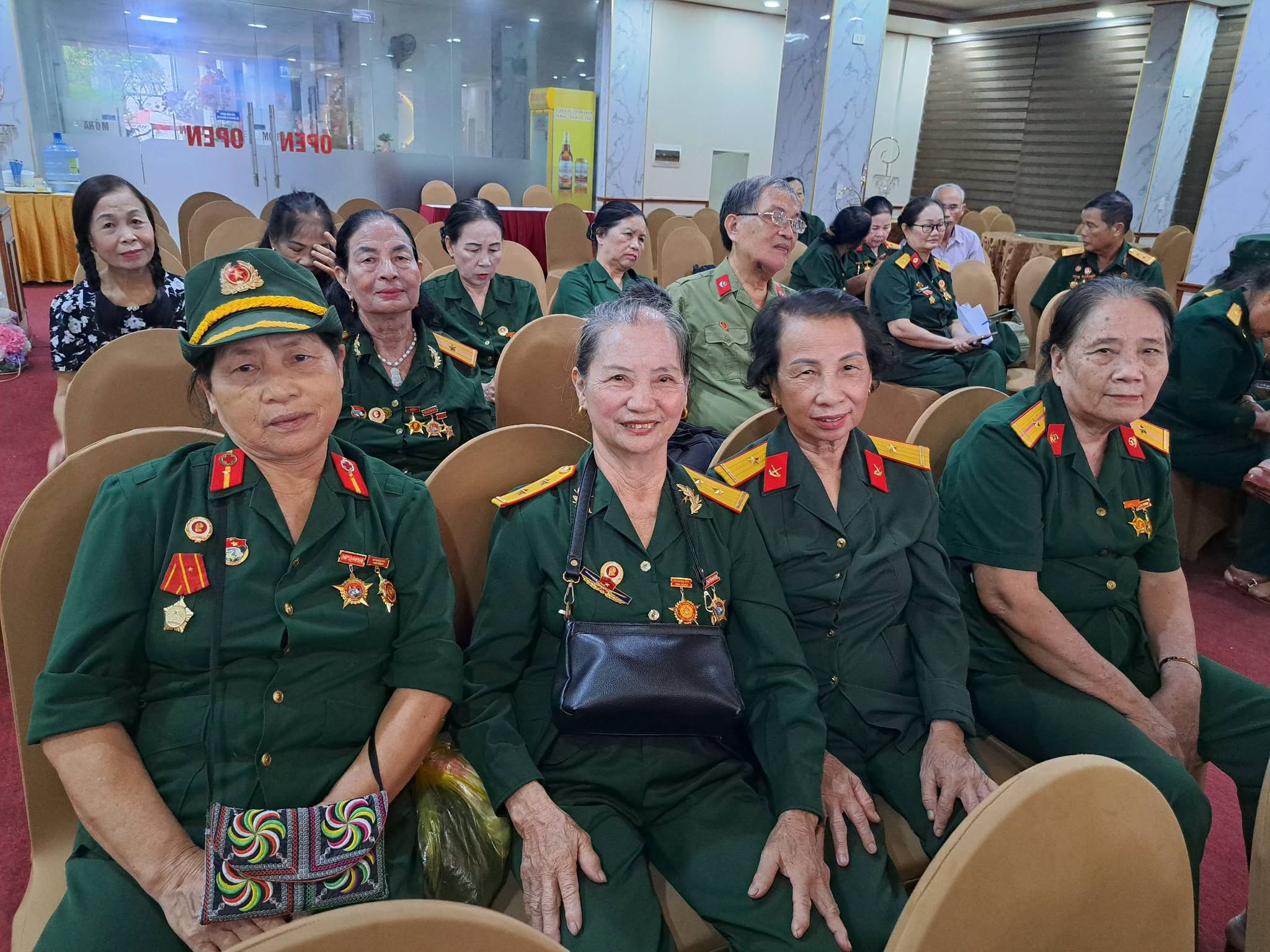Gặp mắt nghĩa tình của Nữ chiến sỹ Trường Sơn