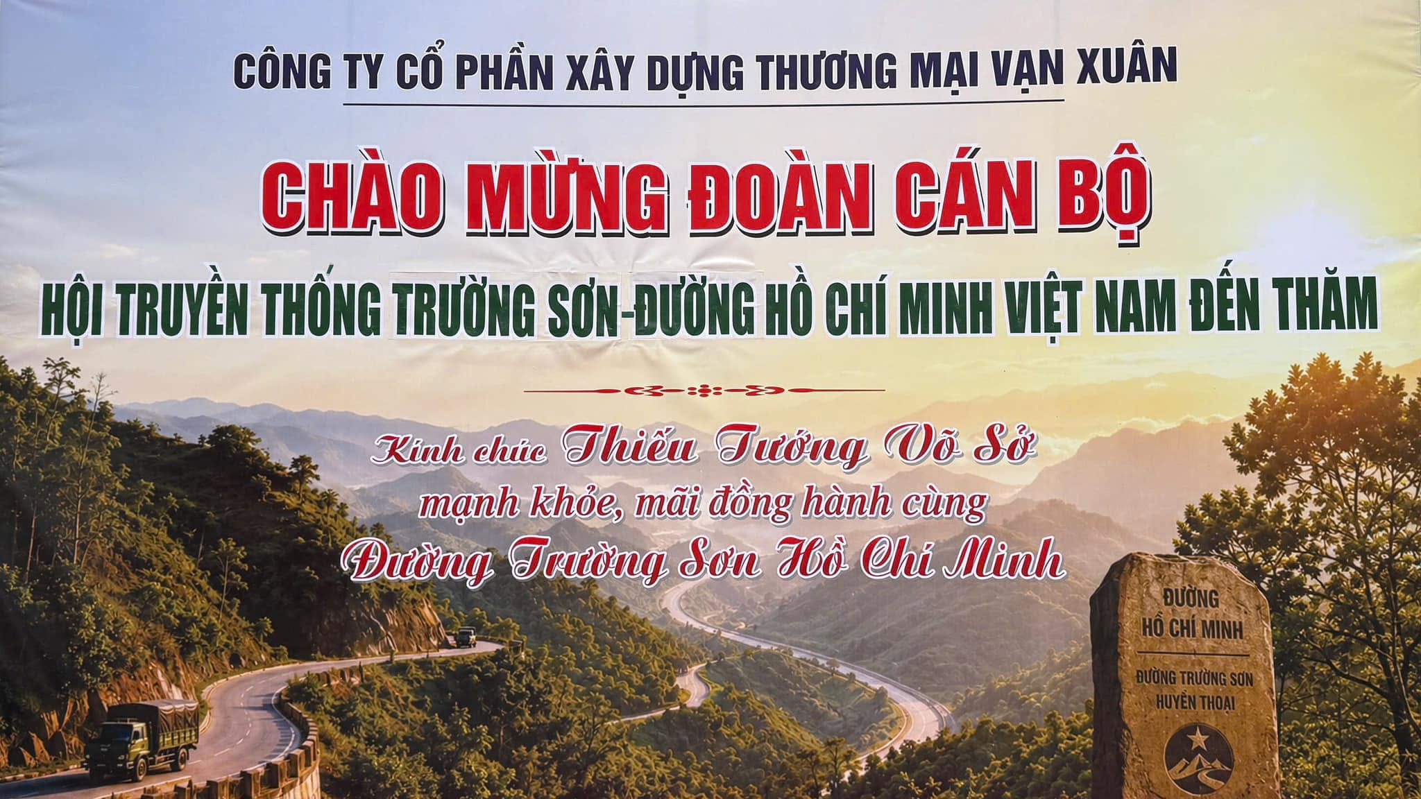 Đoàn Đại biểu Hội Trường Sơn Việt Nam thăm Công ty Cổ phần thương mại Vạn Xuân