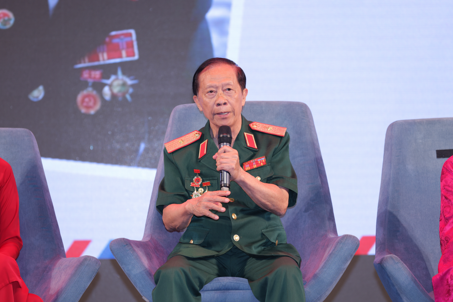 Tiểu thuyết “Dòng sông mang lửa” – Bản anh hùng ca về kỳ tích Trường Sơn