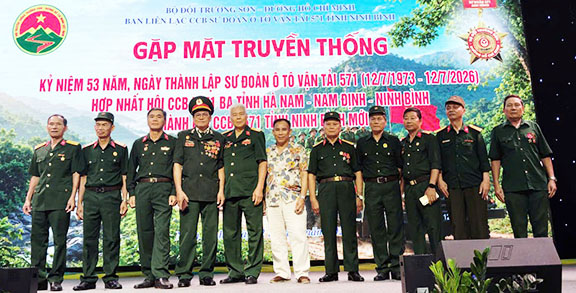 Sát nhập và Thành lập Hội CCB Sư đoàn Ô tô Vận tải 571, tỉnh Ninh Bình