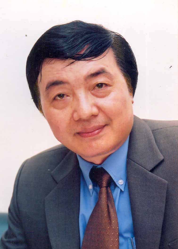 Cô gái tắm suối - Truyện dài của Phạm Thành Long