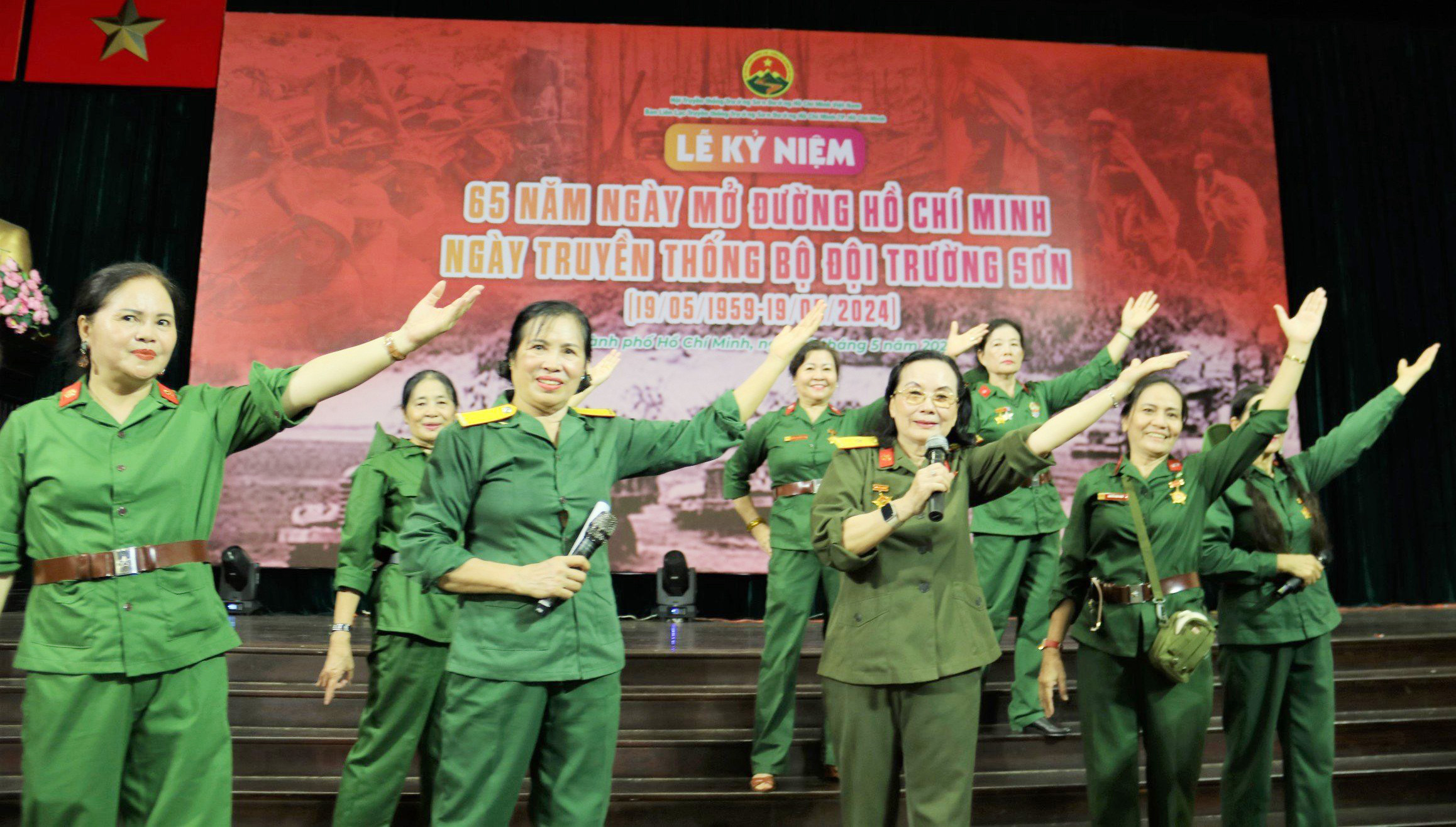 Thành phố Hồ Chí Minh - Kỷ niệm 65 năm ngày mở đường Hồ Chí Minh – ngày truyền thống bộ đội Trường Sơn