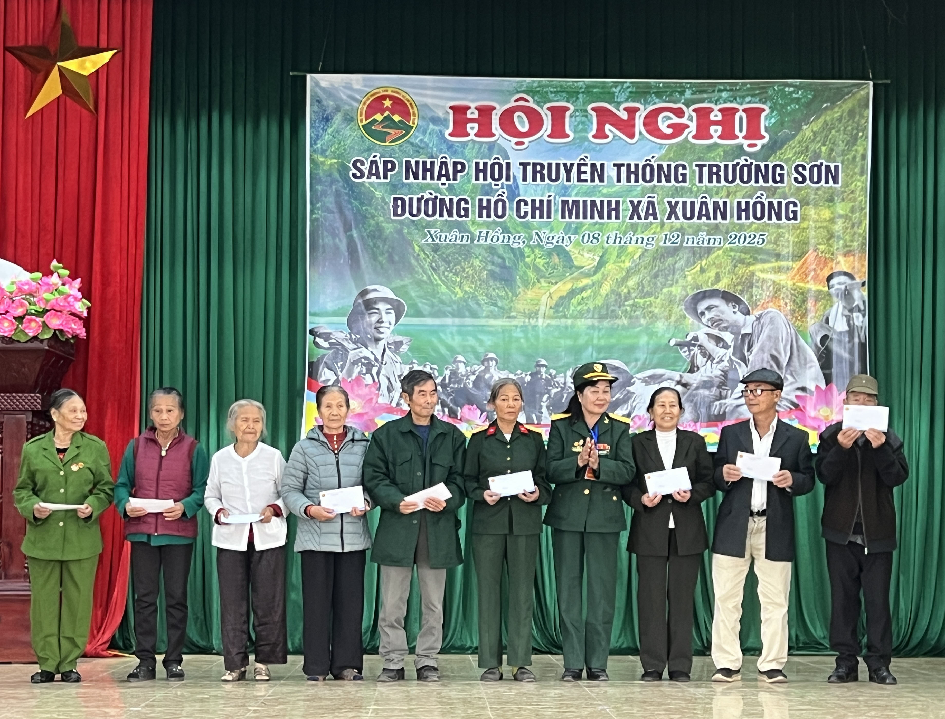 Hội nghị công bố quyết định sáp nhập, thành lập Hội Trường Sơn xã Xuân Hồng tỉnh Ninh Bình.