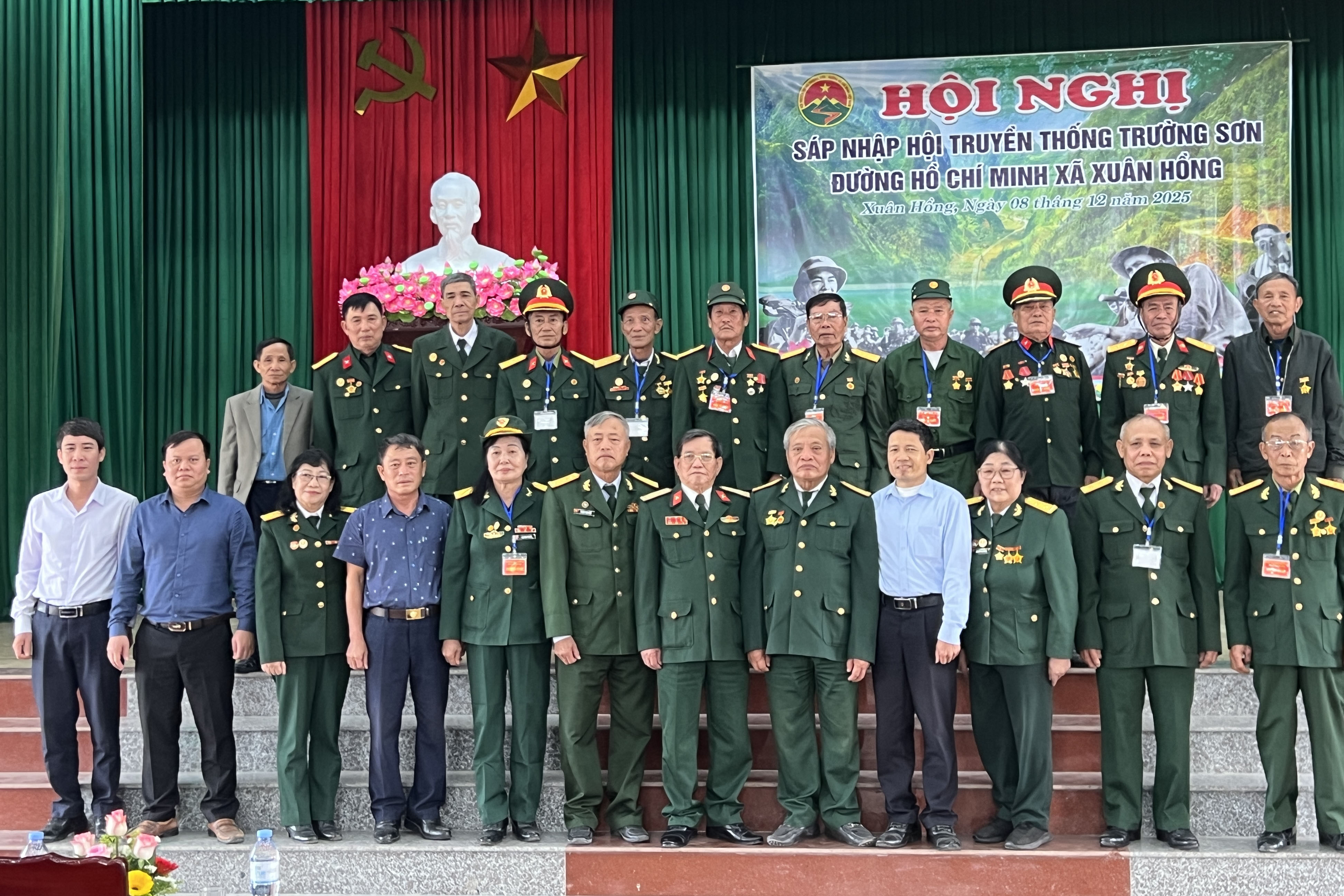 Hội nghị công bố quyết định sáp nhập, thành lập Hội Trường Sơn xã Xuân Hồng tỉnh Ninh Bình.