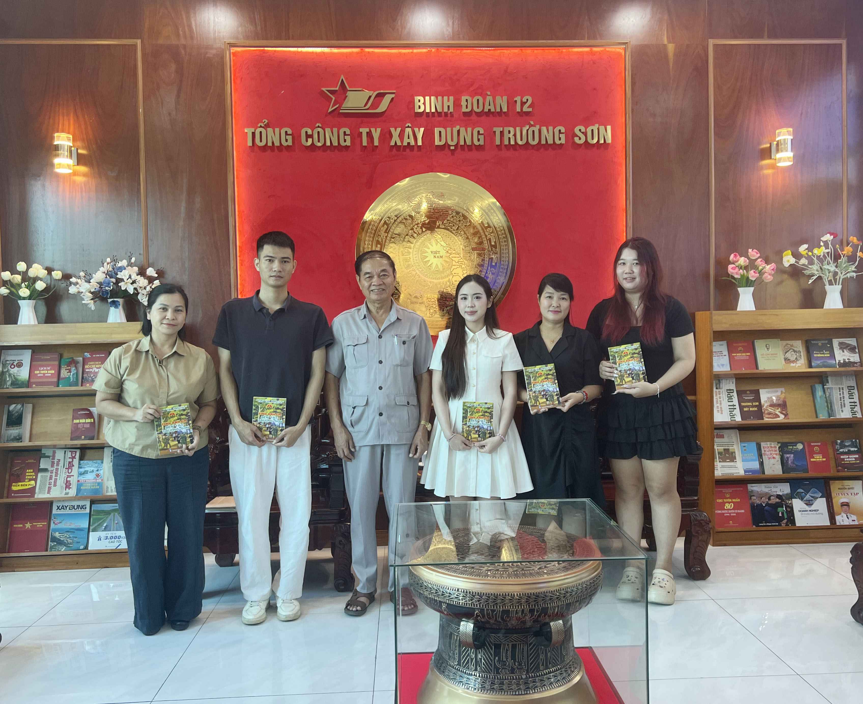 Nhóm trợ giúp truyền thông và vận động nguồn lực chung tay xây dựng Quỹ Tri ân chiến sĩ Trường Sơn