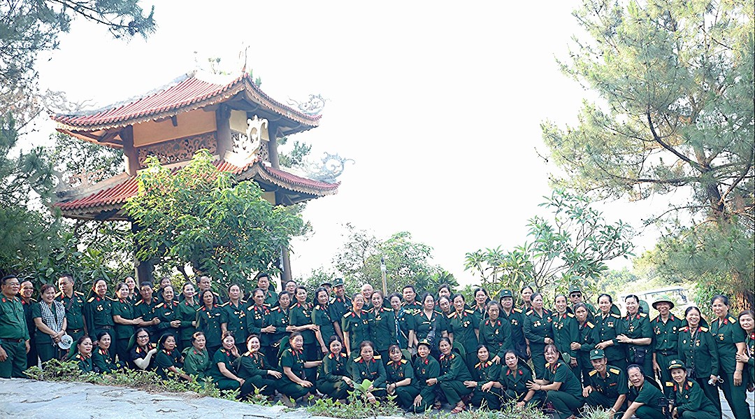 Nữ Chiến sỹ Trường Sơn Bắc Giang và Bắc Ninh thăm chiến trường xưa 