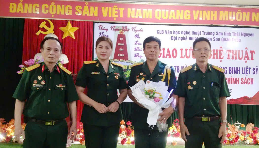 Hiệu quả tích cực từ sự gắn bó giữa công tác Tuyên truyền Thi đua và Văn học Nghệ thuật ở Hội Trường Sơn Thái Nguyên