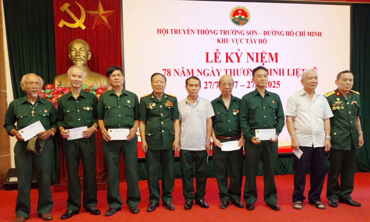 Hội Trường Sơn Khu vực Tây Hồ, Hà Nội Kỷ niệm 78 năm ngày Thương binh Liệt sỹ