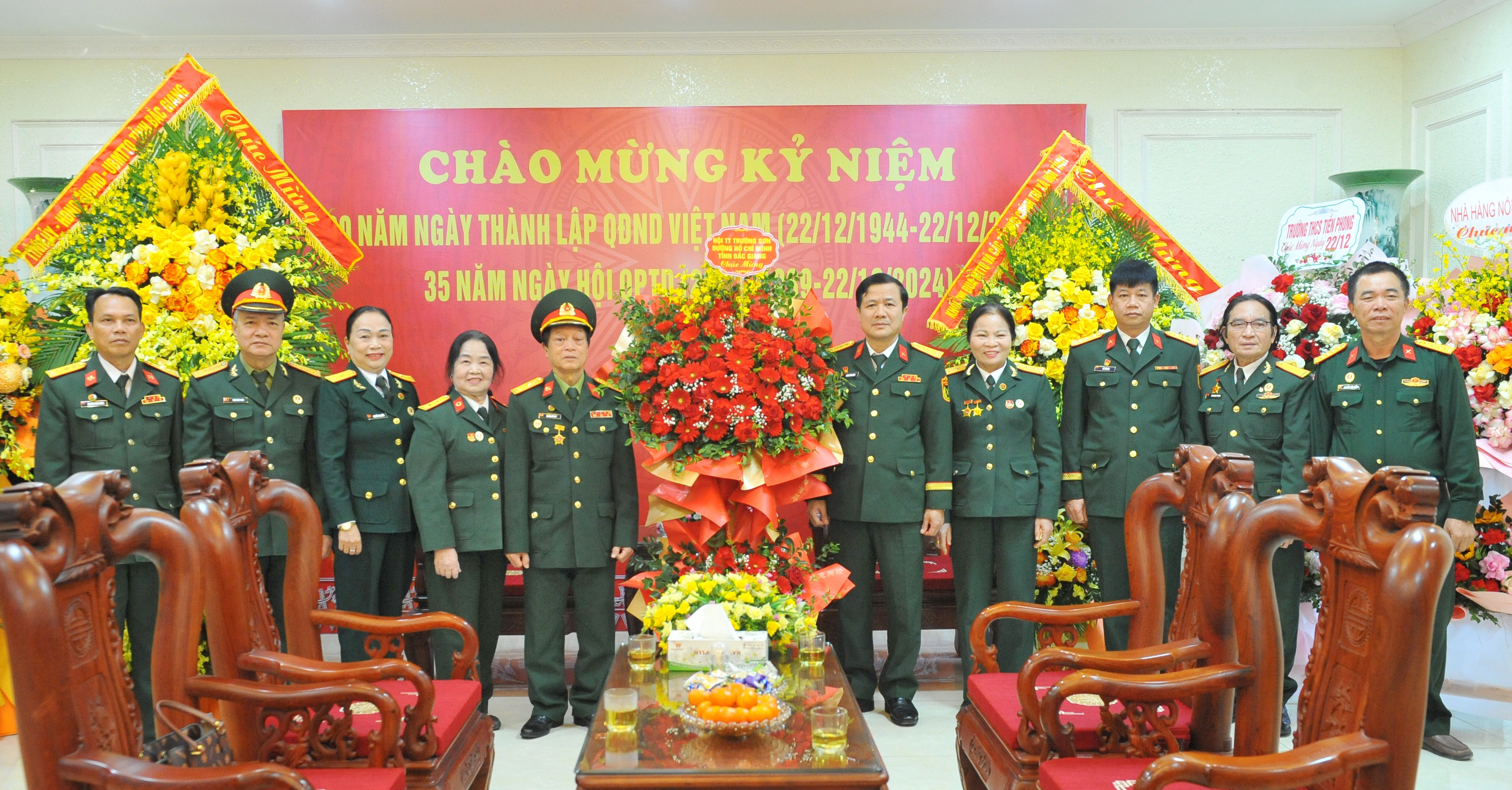 Hội Trường Sơn tỉnh Bắc Giang thăm Bộ chỉ huy Quân sự tỉnh nhân Kỷ niệm 80 năm ngày thành lập QĐND Việt Nam