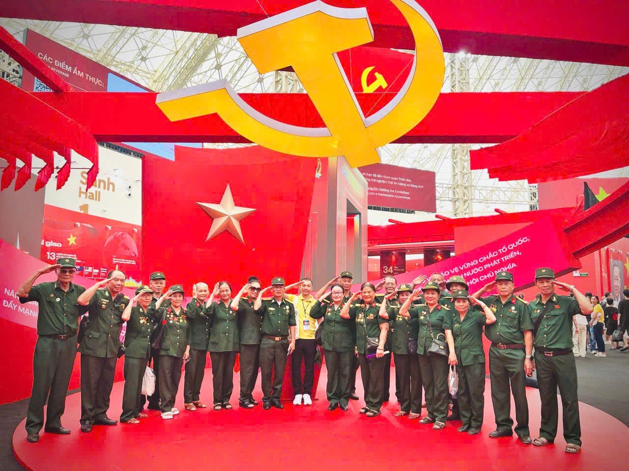 BLL Hội Trường Sơn khu vực Hoài Đức, thăm quan triển lãm Quốc gia 80 năm hành trình Độc lập-Tự do-Hạnh phúc.