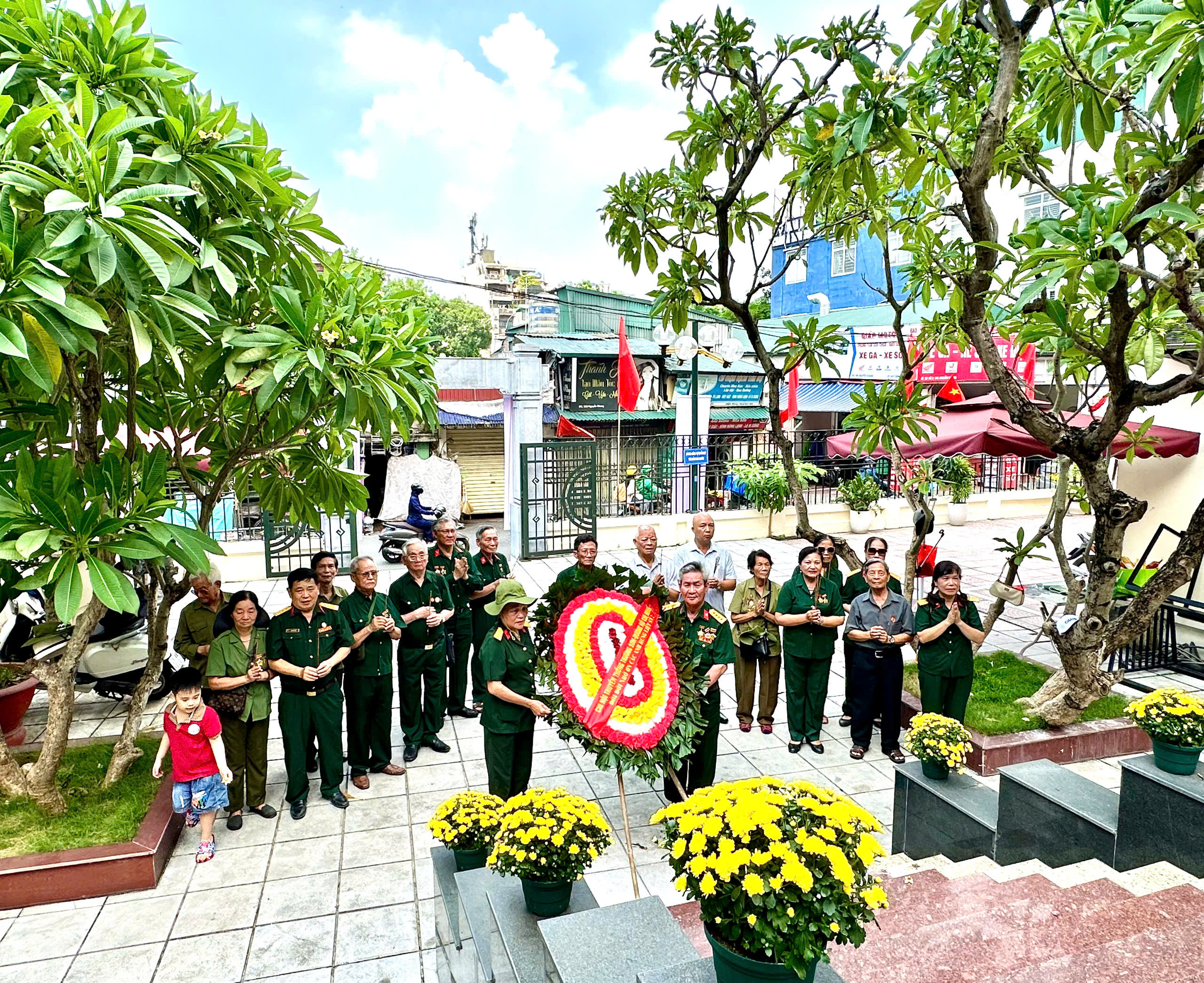 Chi hội TS phường Yên Hoà, TP Hà Nội - Kỷ niệm  78 năm ngày Thương binh-Liệt sỹ.