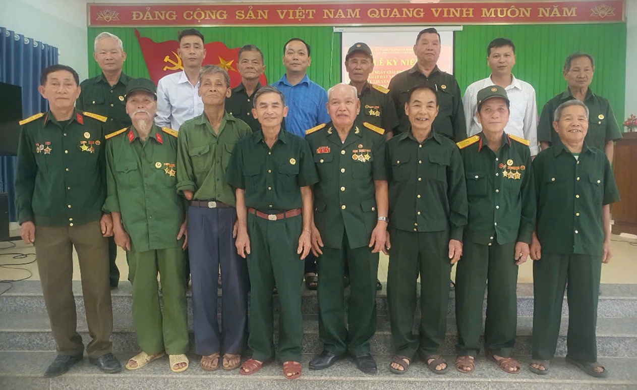 Hội TS Liên xã Tân Lập - Phan Thanh huyện Lục Yên kỉ niệm 66 năm truyền thống Bộ đội TS