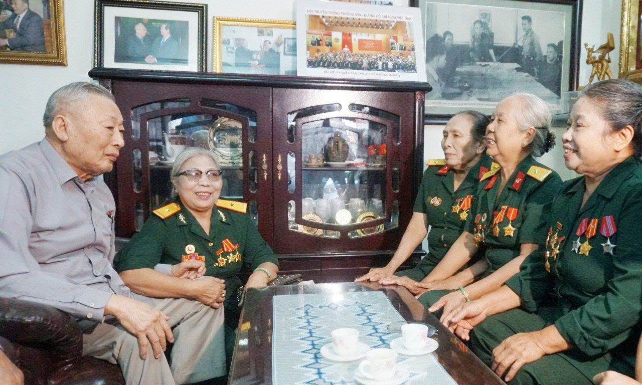 Kể về một đơn vị TNXP gắn với với lịch sử của con đường "20 quyết thắng" của tác giả Phạm Sinh