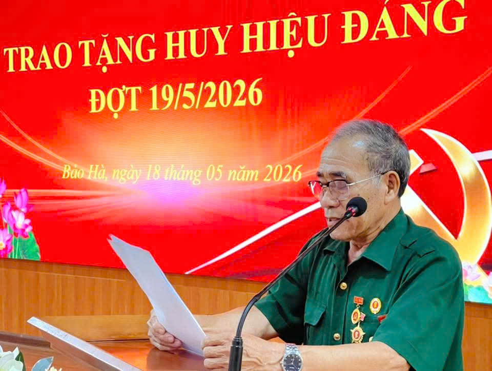 Xứng đáng với tấm Huy hiệu 50 năm tuổi Đảng