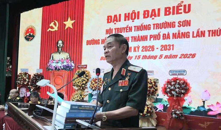 Vị tướng “bụi bặm” và bền bỉ tỏa sáng