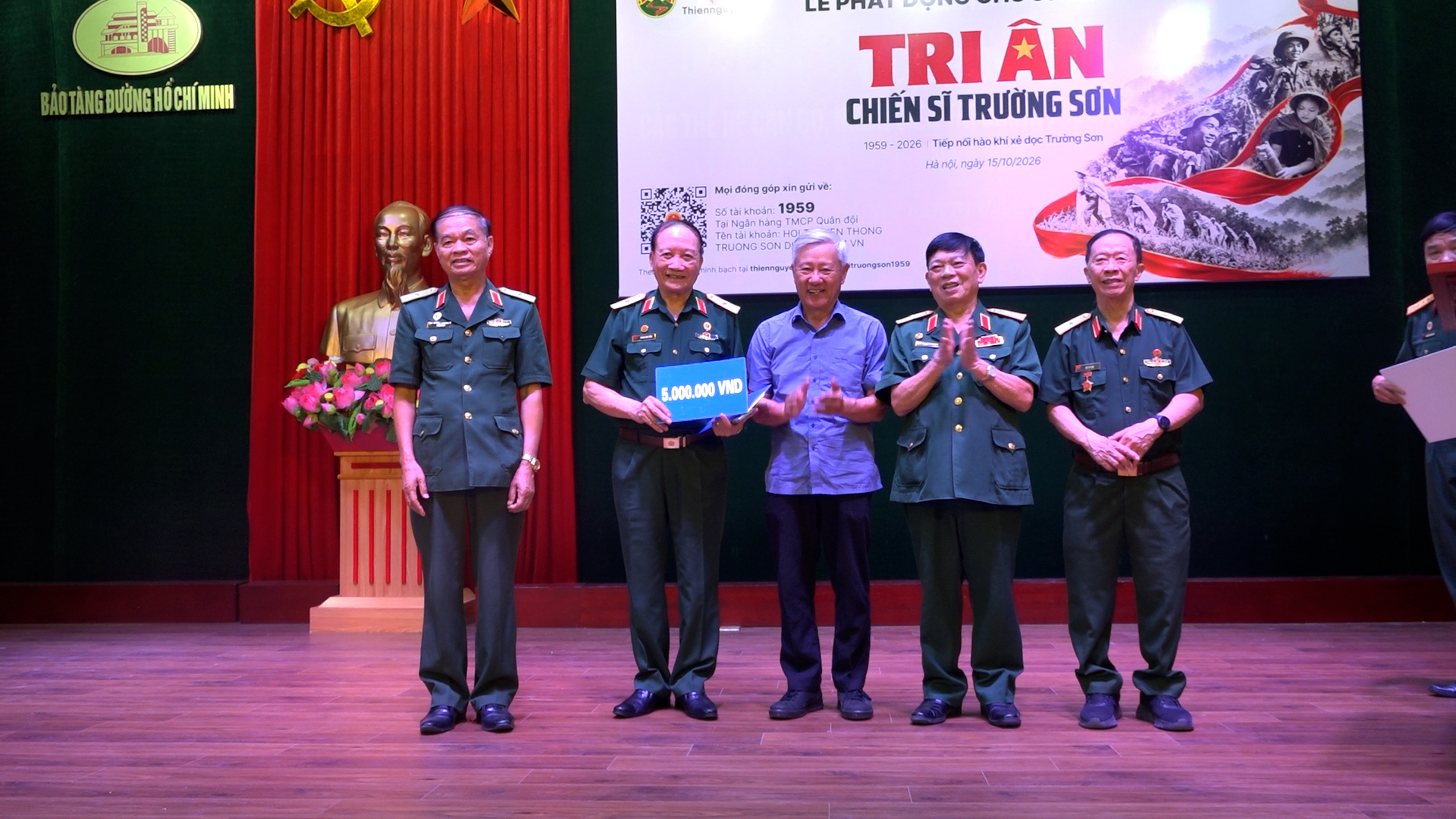 Clip ảnh Lễ phát động chương trình  Tri ân chiến sỹ Trường Sơn
